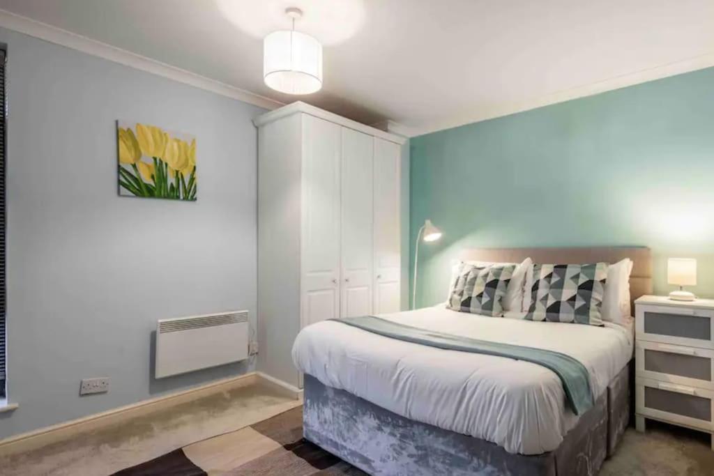 1 Bedroom Flat With Free Parking London Exterior photo