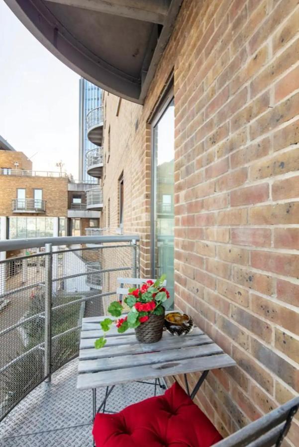 1 Bedroom Flat With Free Parking London Exterior photo