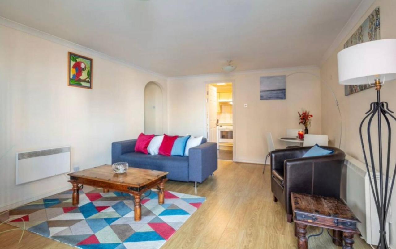 1 Bedroom Flat With Free Parking London Exterior photo