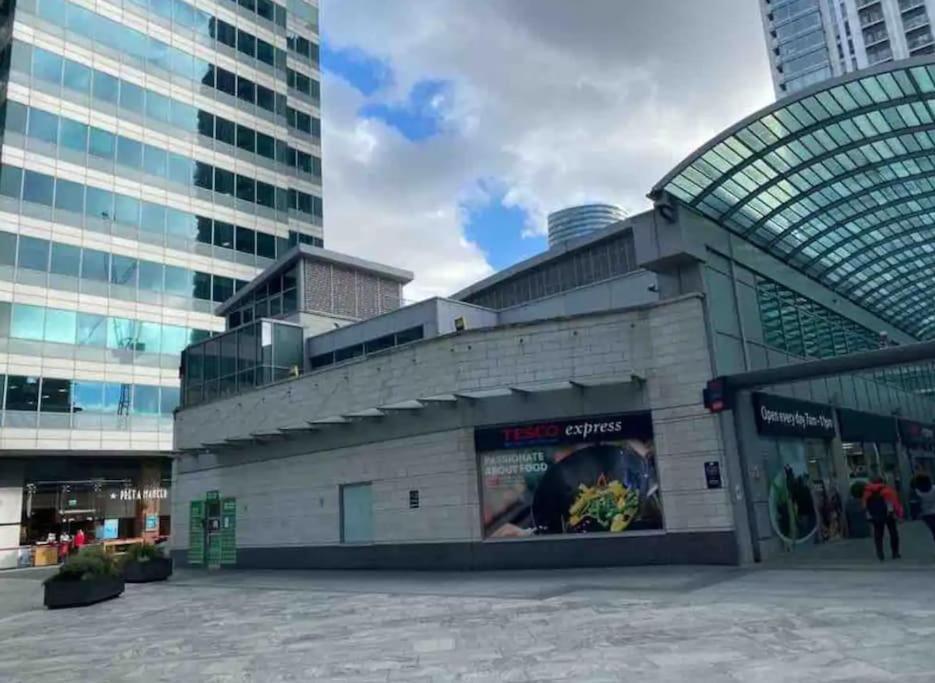 1 Bedroom Flat With Free Parking London Exterior photo