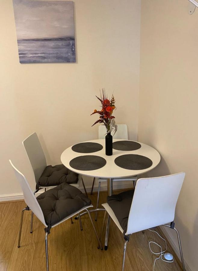 1 Bedroom Flat With Free Parking London Exterior photo